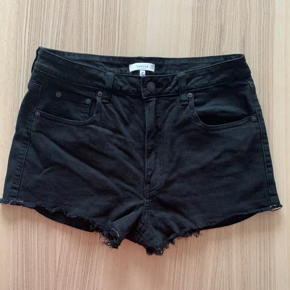 Aritzia Talula jet-black denim jean shorts